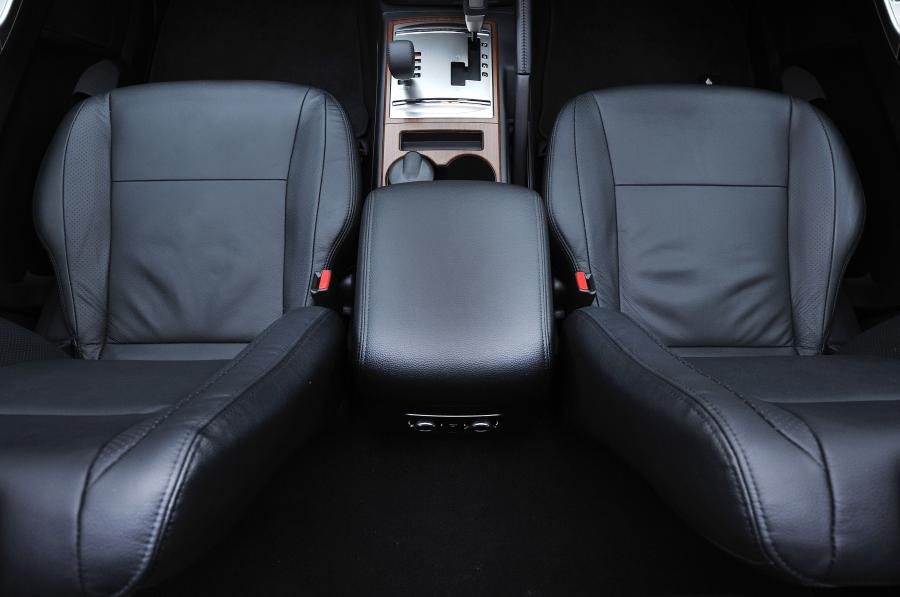  Mitsubishi Shogun Black 2012 года  (UK) (фото 15 из 85)